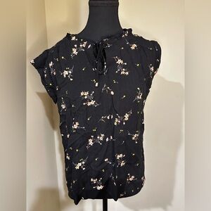 Like new Floral Black Women's Top